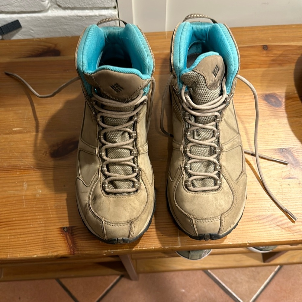 Women’s Columbia hiking boots.